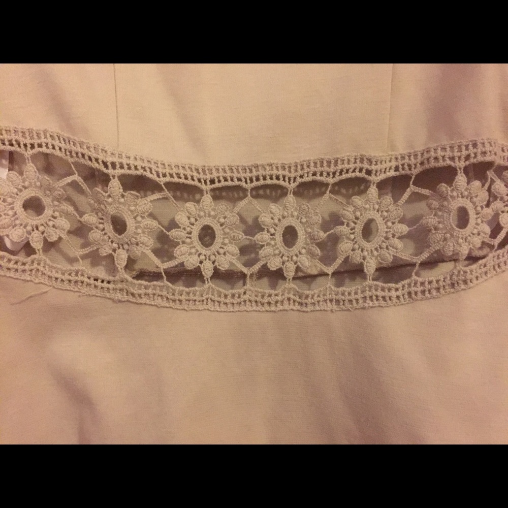 Blouse. - Picture 2 of 3
